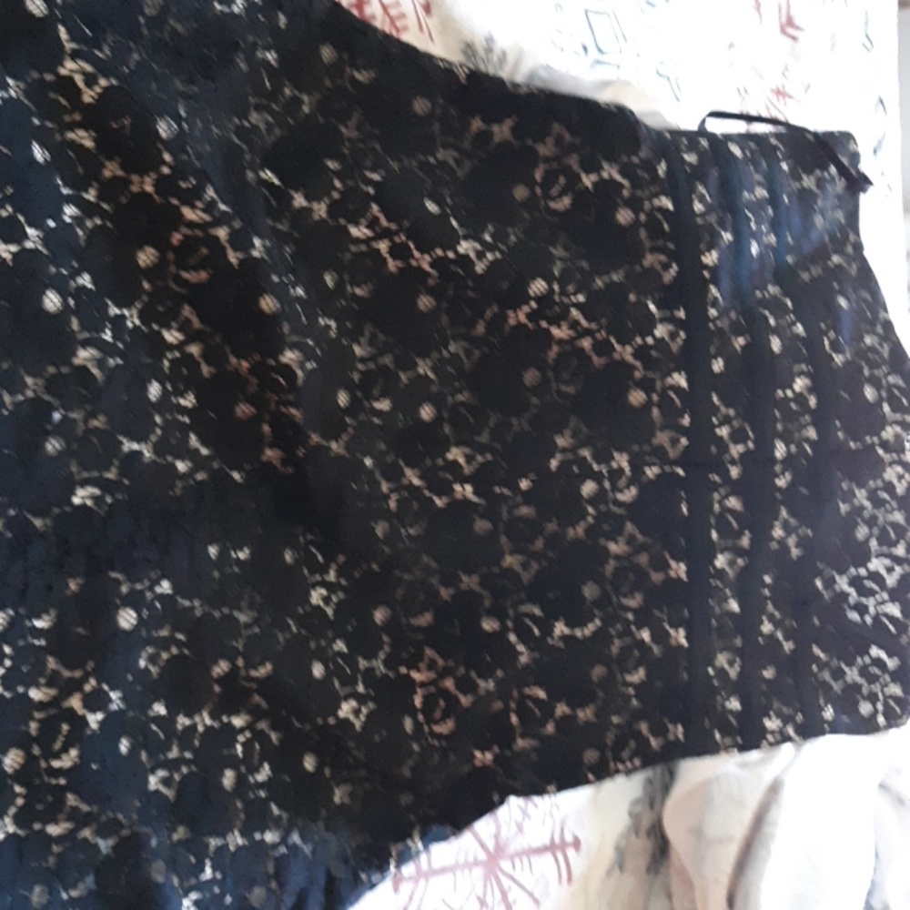 Dress - Picture 3 of 4